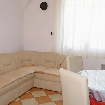 Stimmungsvolle Mit Grossem Garten By Interhome Διαμέρισμα Zalakaros