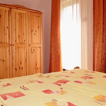 Stimmungsvolle Mit Grossem Garten By Interhome Apartament *