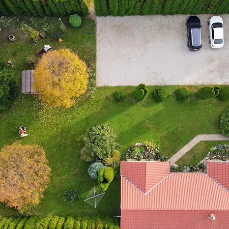 Stimmungsvolle Mit Grossem Garten By Interhome *