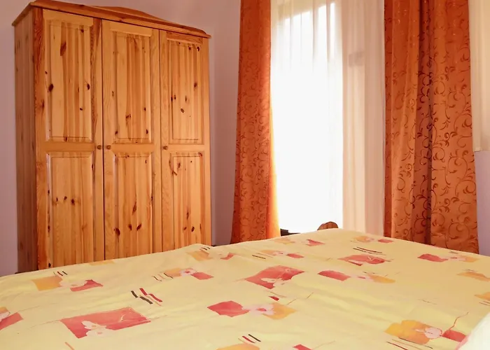 Stimmungsvolle Mit Grossem Garten By Interhome アパート *