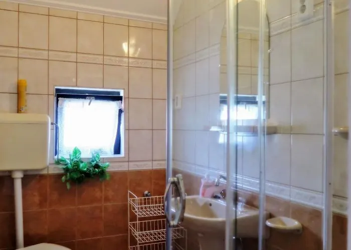 Stimmungsvolle Mit Grossem Garten By Interhome