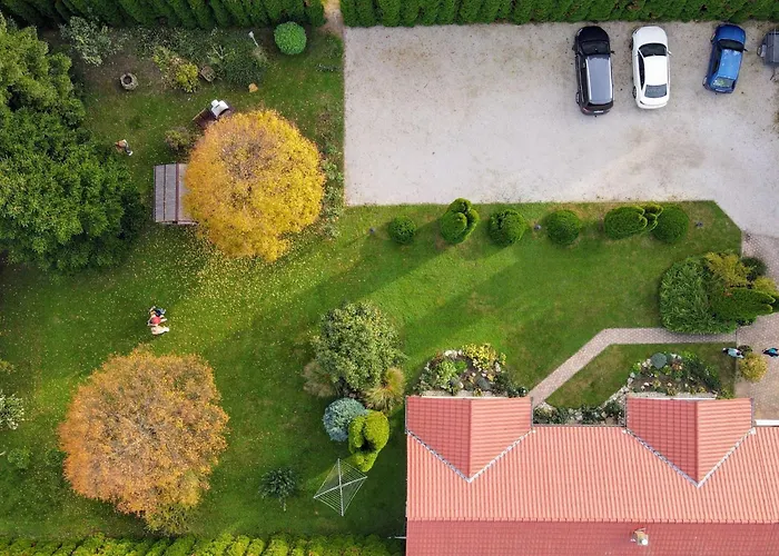 Stimmungsvolle Mit Grossem Garten By Interhome *